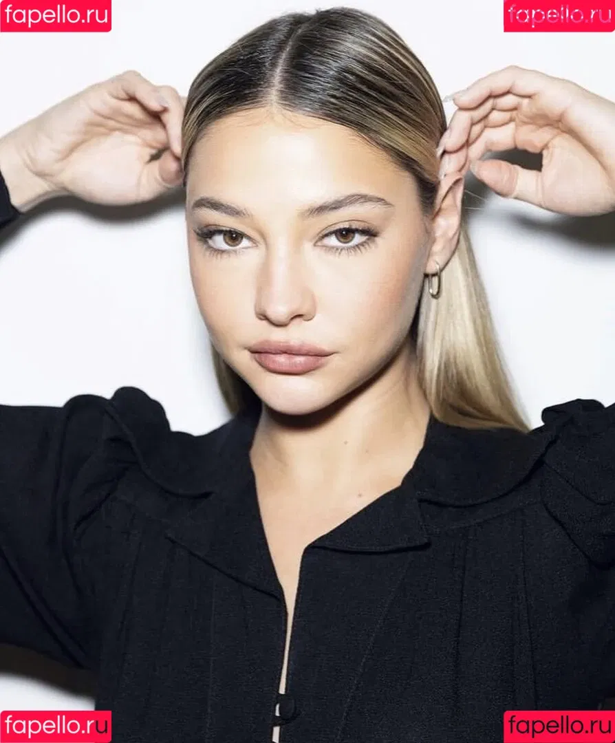 Madelyn Cline / madelyncline Onlyfans Photo Gallery 