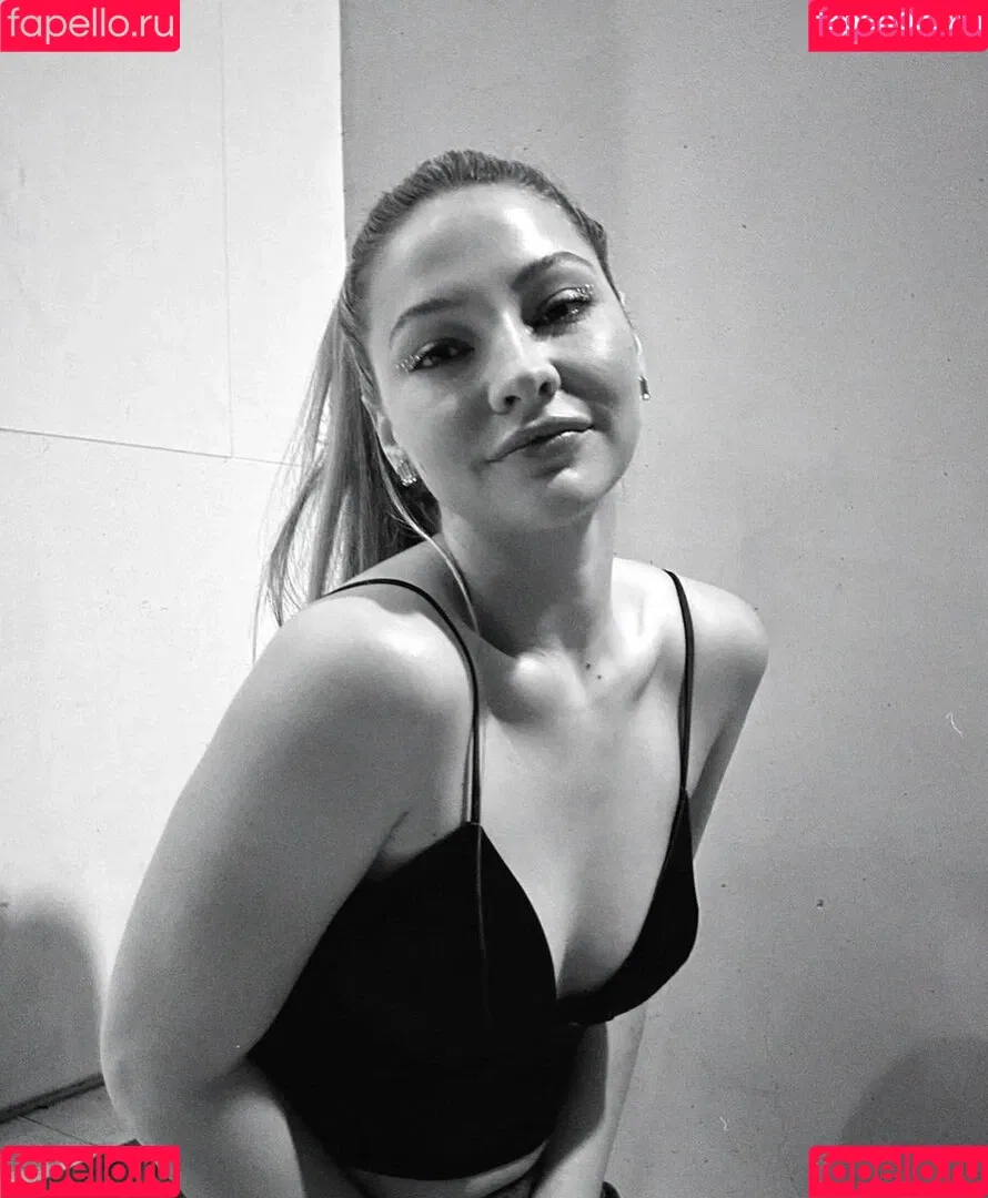 Madelyn Cline / madelyncline Onlyfans Photo Gallery 