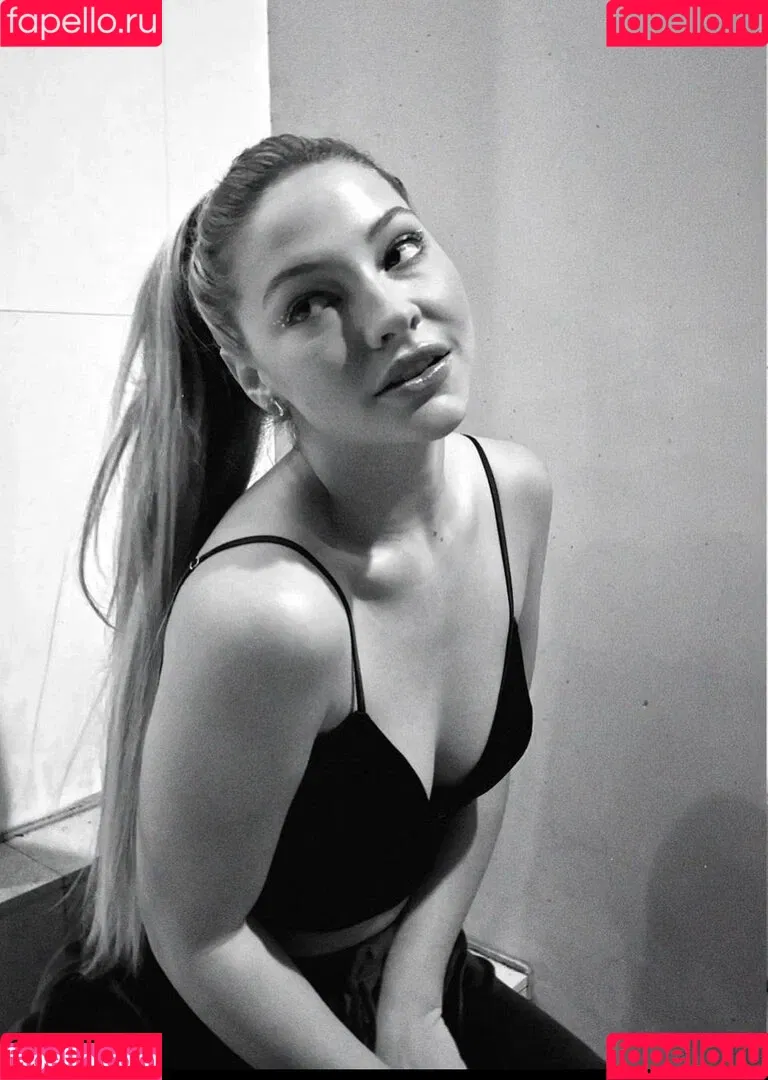 Madelyn Cline / madelyncline Onlyfans Photo Gallery 