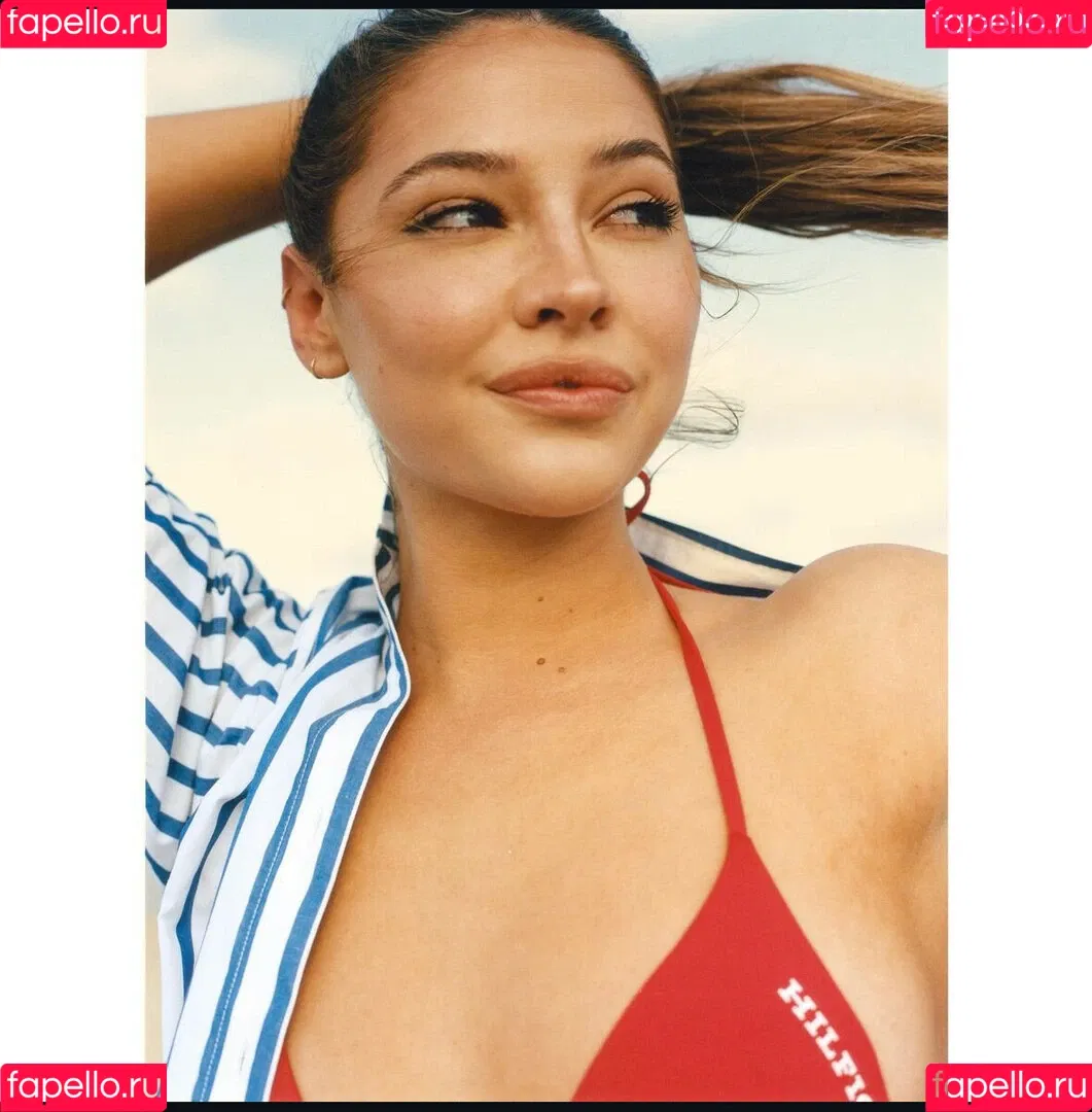 Madelyn Cline / madelyncline Onlyfans Photo Gallery 