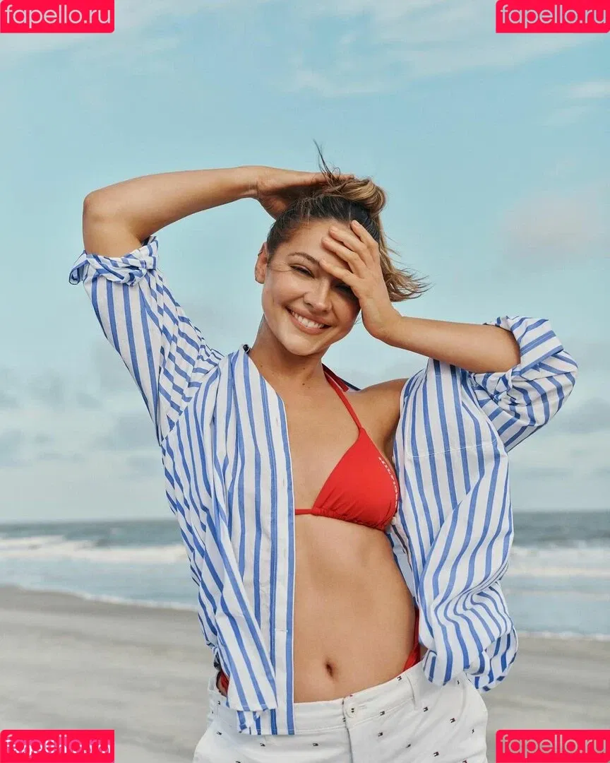 Madelyn Cline / madelyncline Onlyfans Photo Gallery 