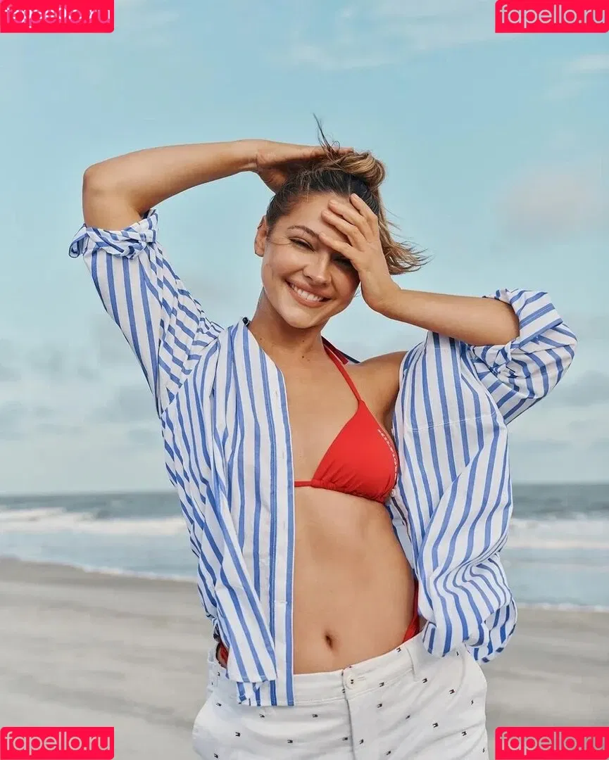 Madelyn Cline / madelyncline Onlyfans Photo Gallery 