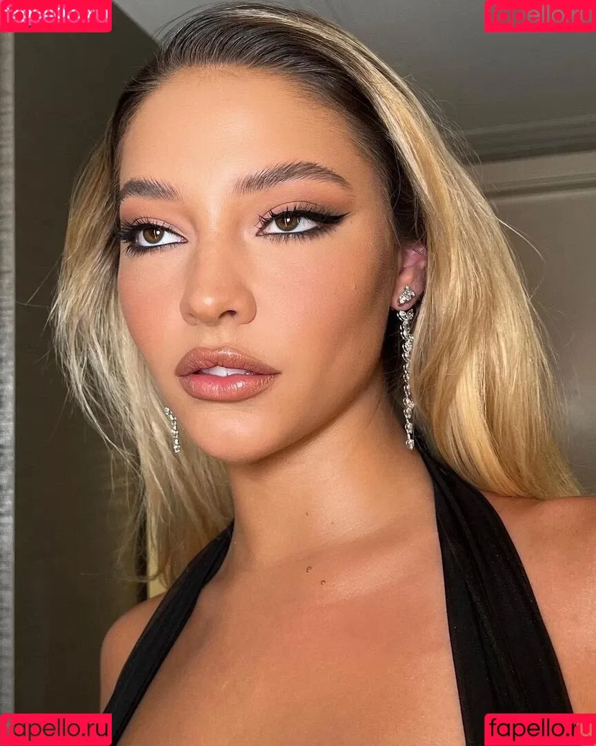 Madelyn Cline / madelyncline Onlyfans Photo Gallery 