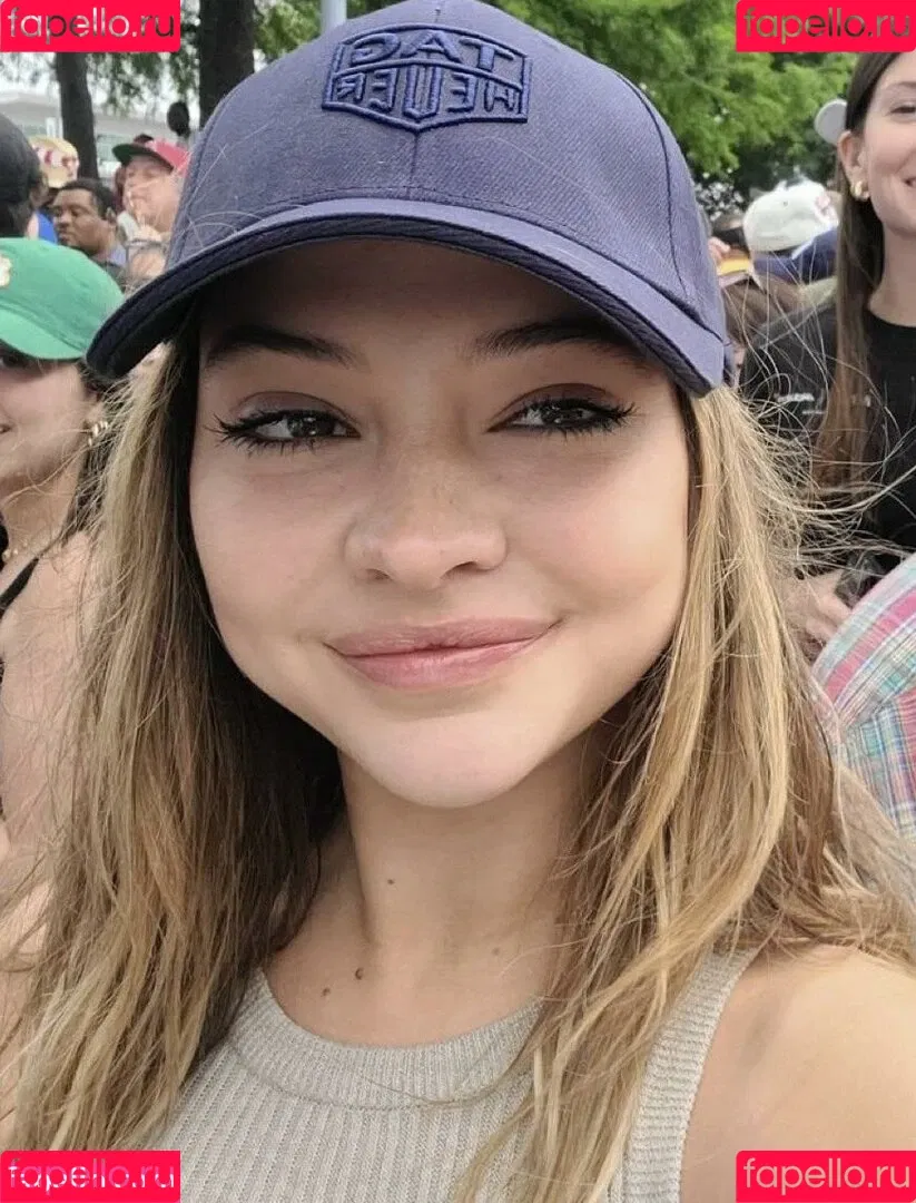 Madelyn Cline / madelyncline Onlyfans Photo Gallery 