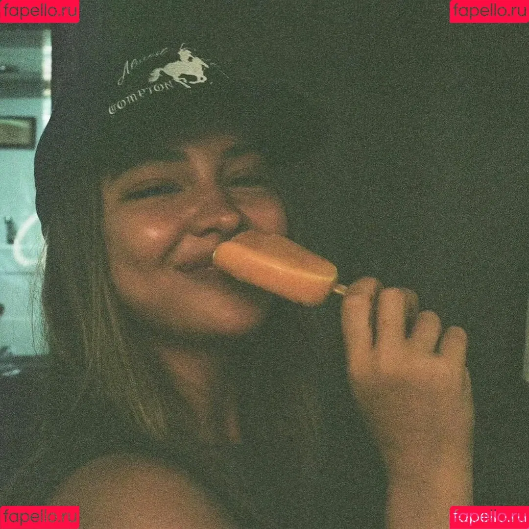 Madelyn Cline / madelyncline Onlyfans Photo Gallery 