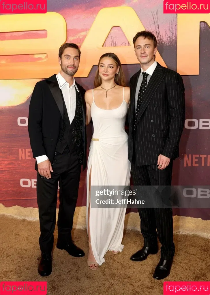 Madelyn Cline / madelyncline Onlyfans Photo Gallery 