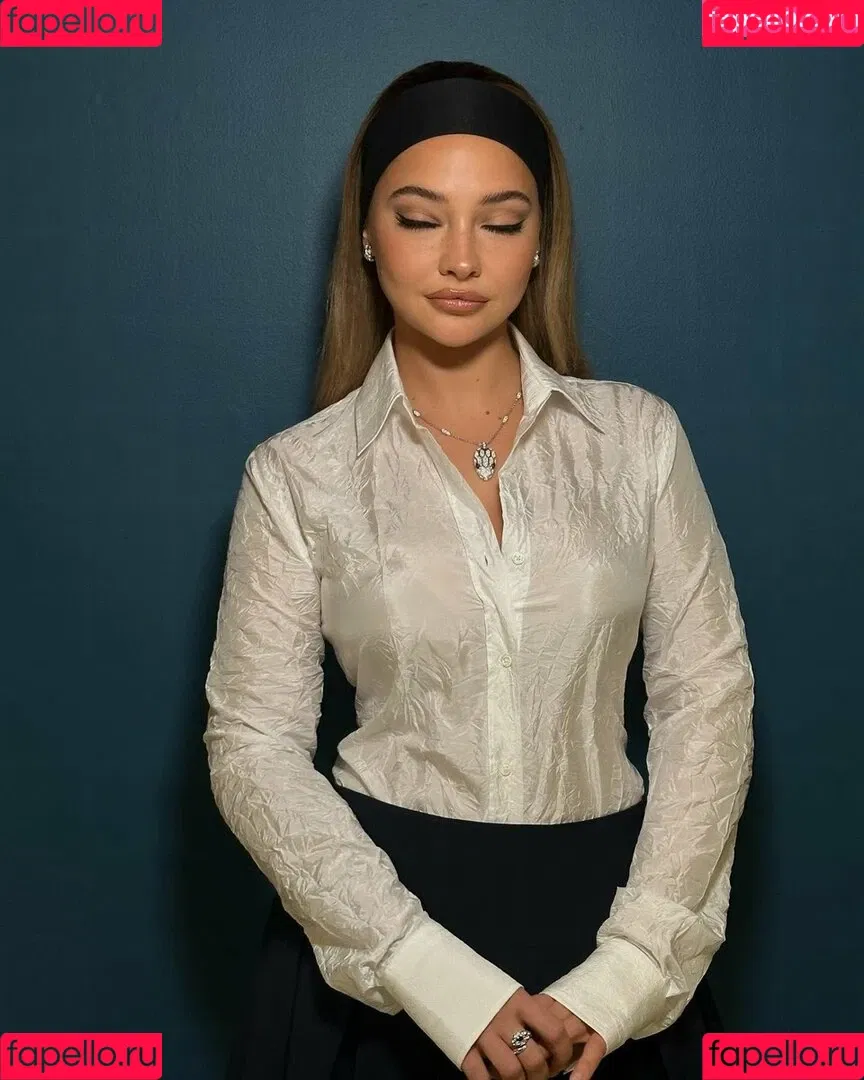 Madelyn Cline / madelyncline Onlyfans Photo Gallery 