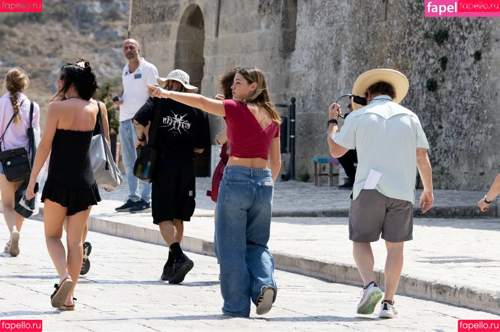 Madelyn Cline / madelyncline Onlyfans Photo Gallery 