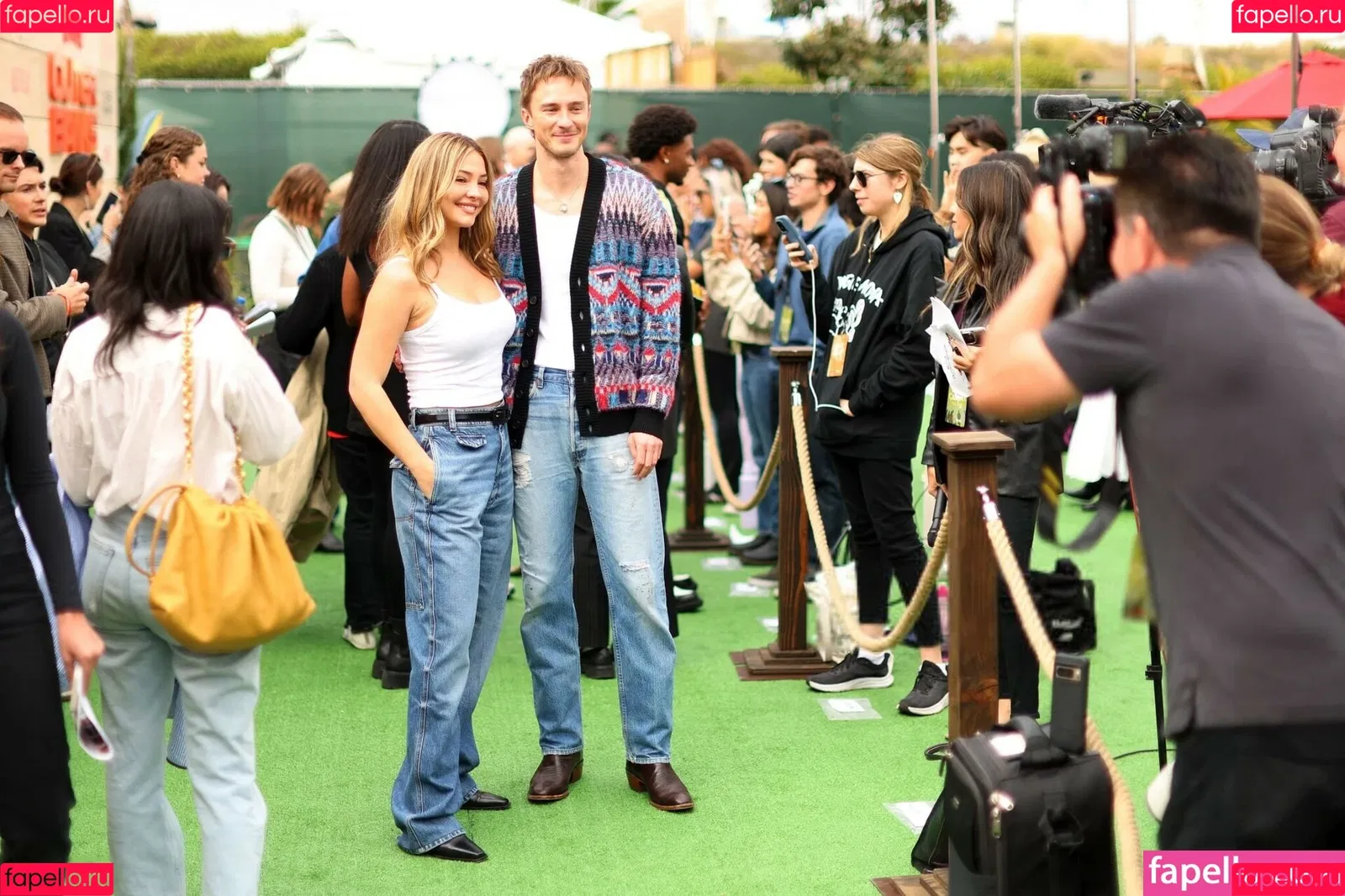 Madelyn Cline / madelyncline Onlyfans Photo Gallery 