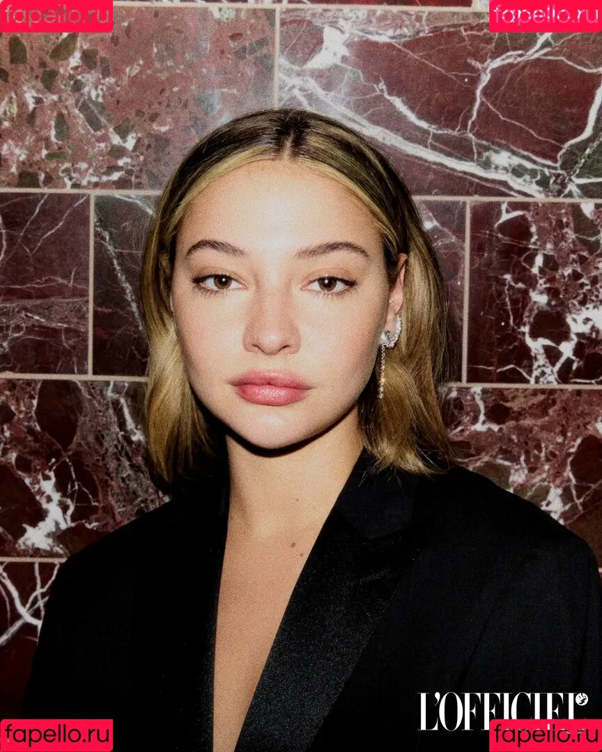 Madelyn Cline / madelyncline Onlyfans Photo Gallery 