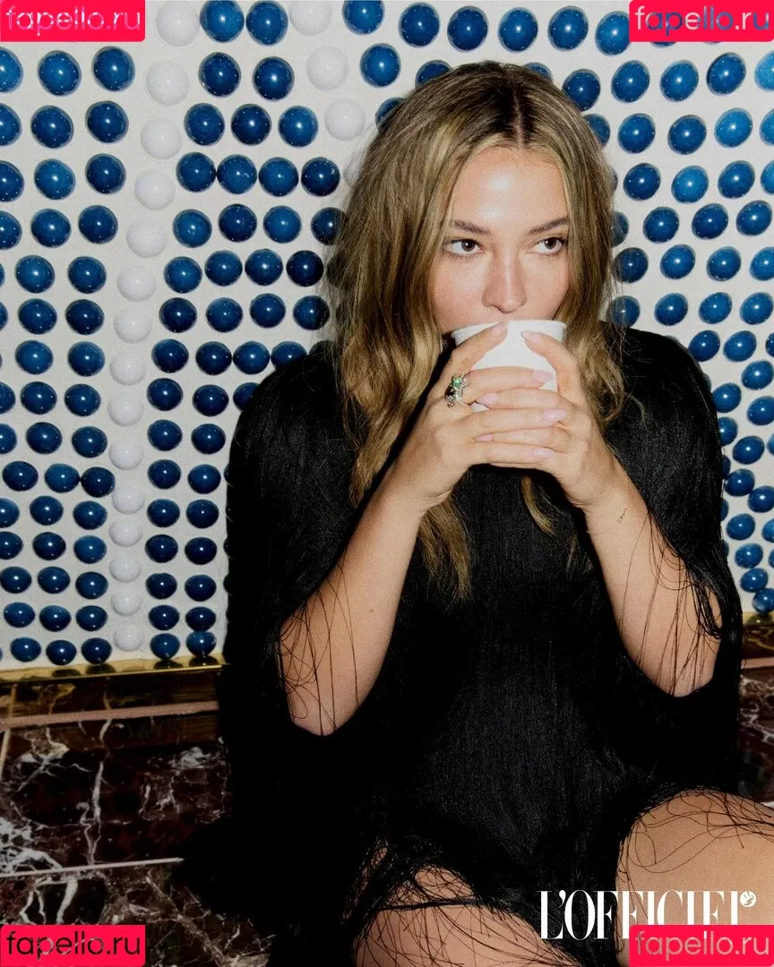 Madelyn Cline / madelyncline Onlyfans Photo Gallery 