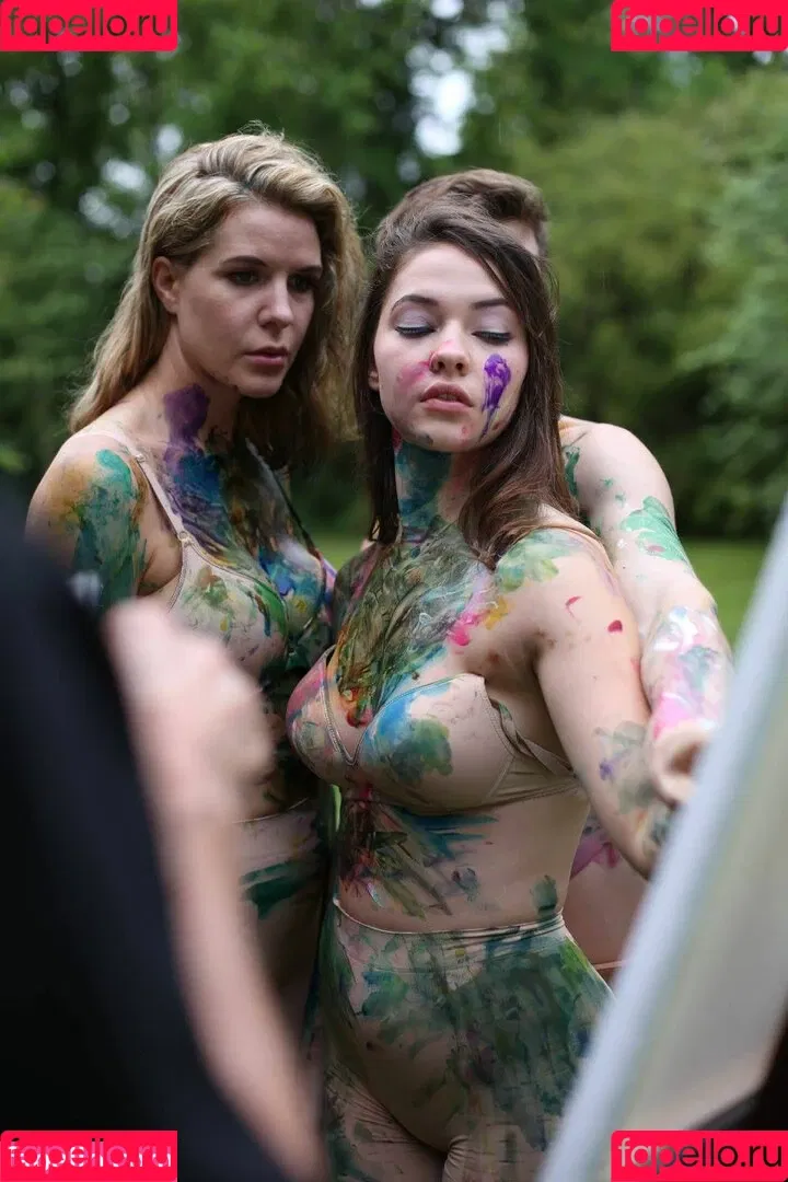 Madelyn Cline / madelyncline Onlyfans Photo Gallery 