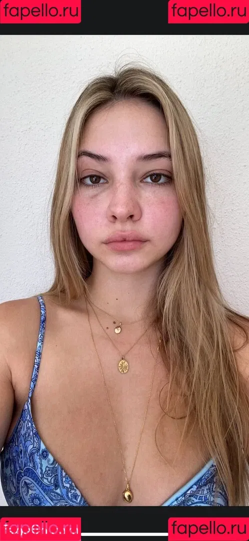 Madelyn Cline / madelyncline Onlyfans Photo Gallery 