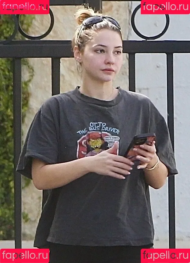 Madelyn Cline / madelyncline Onlyfans Photo Gallery 