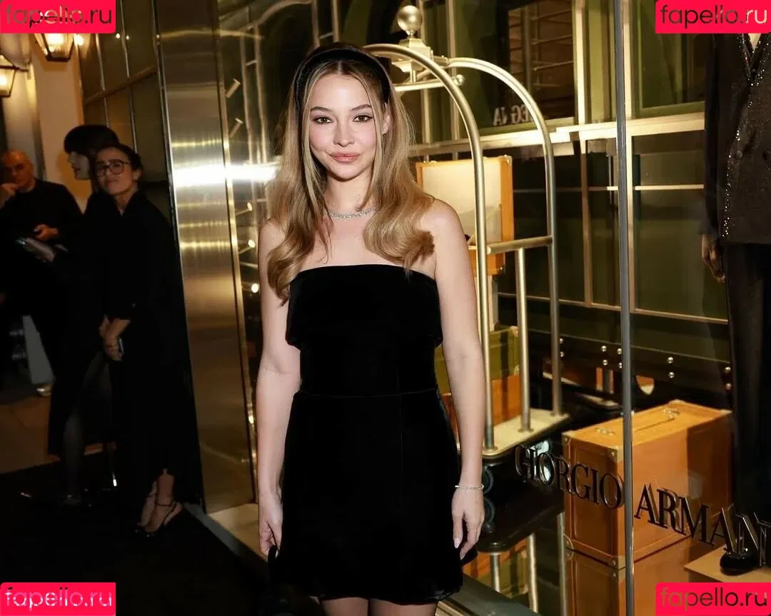 Madelyn Cline / madelyncline Onlyfans Photo Gallery 