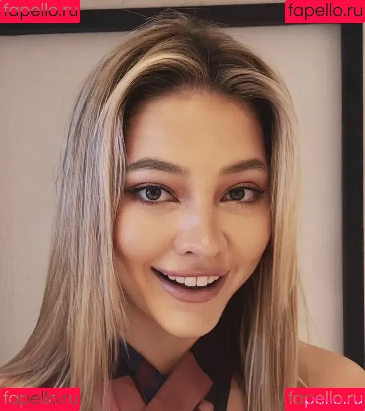 Madelyn Cline / madelyncline Onlyfans Photo Gallery 