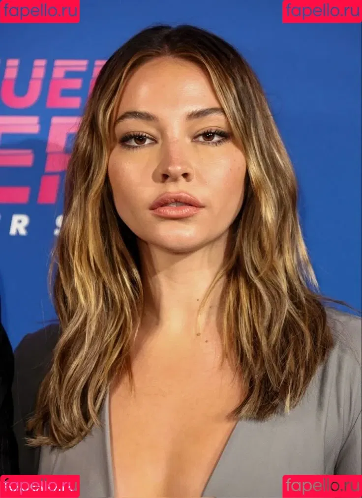 Madelyn Cline / madelyncline Onlyfans Photo Gallery 