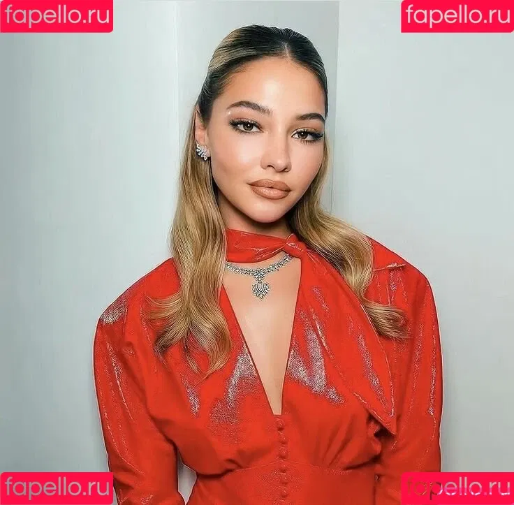 Madelyn Cline / madelyncline Onlyfans Photo Gallery 