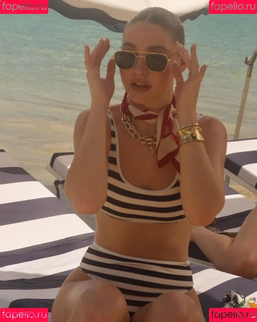 Madelyn Cline / madelyncline Onlyfans Photo Gallery 