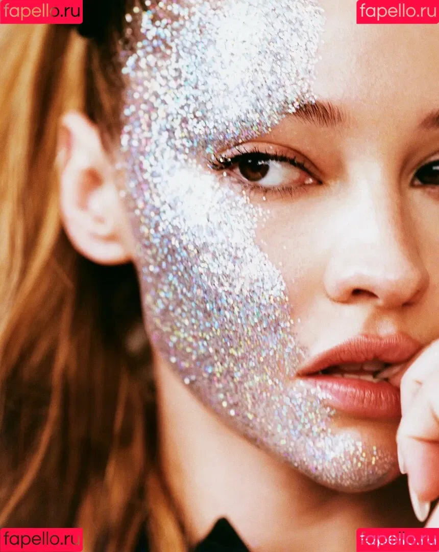 Madelyn Cline / madelyncline Onlyfans Photo Gallery 