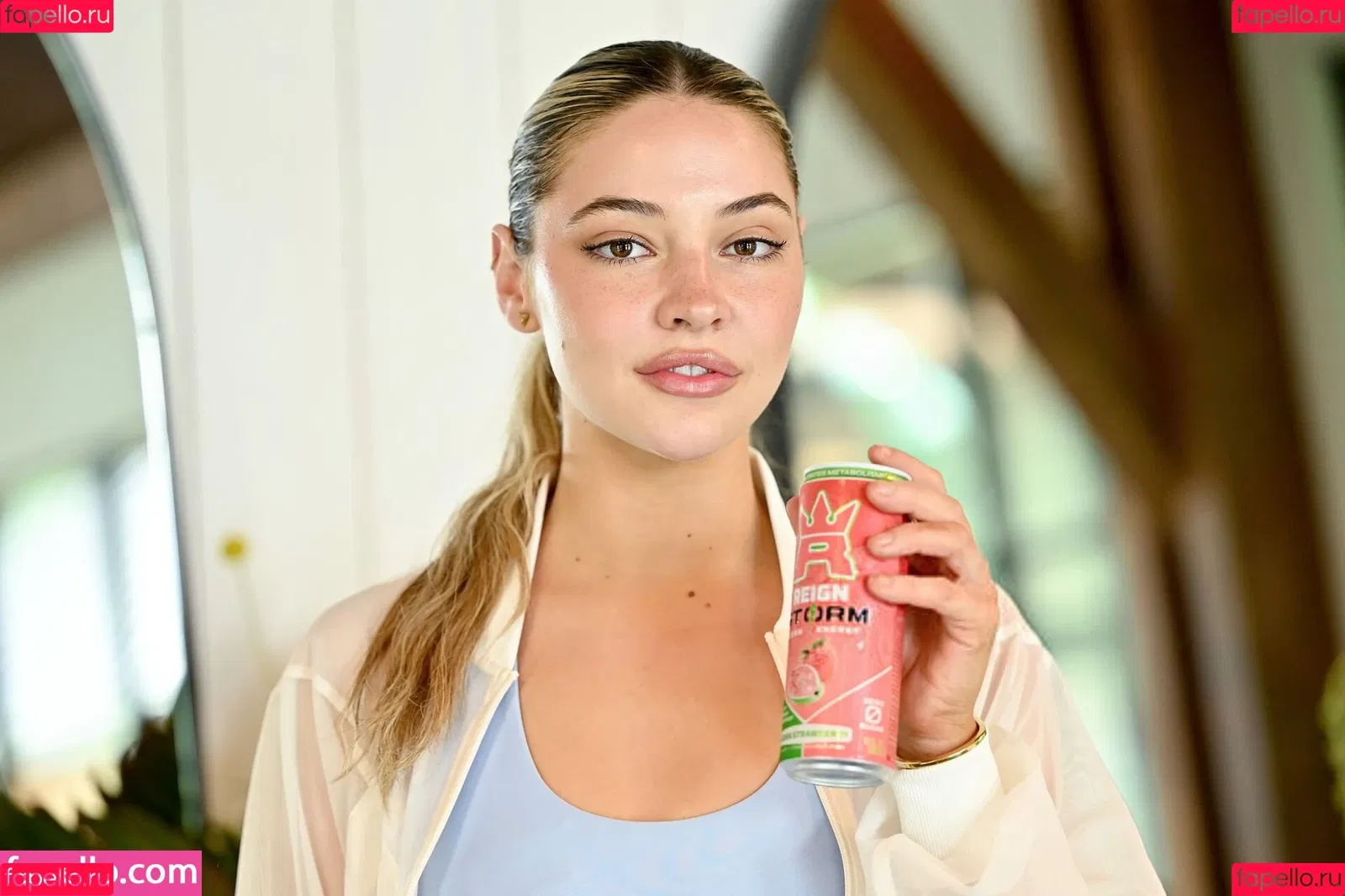 Madelyn Cline / madelyncline Onlyfans Photo Gallery 