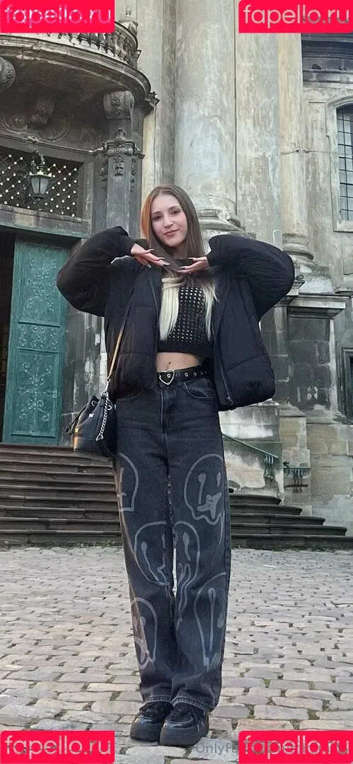 Mini Mila / mini.mi_la / minimila Onlyfans Photo Gallery 