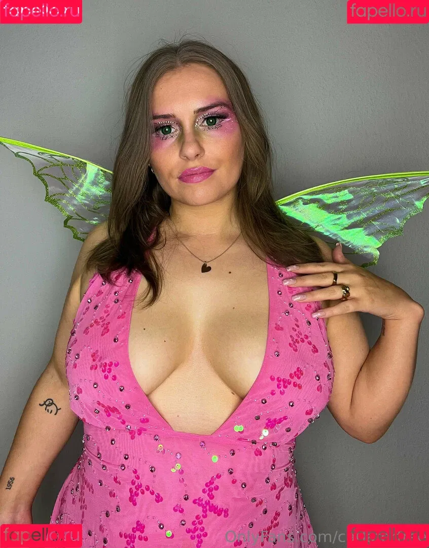 carlaforfree / carlaharvey Onlyfans Photo Gallery 