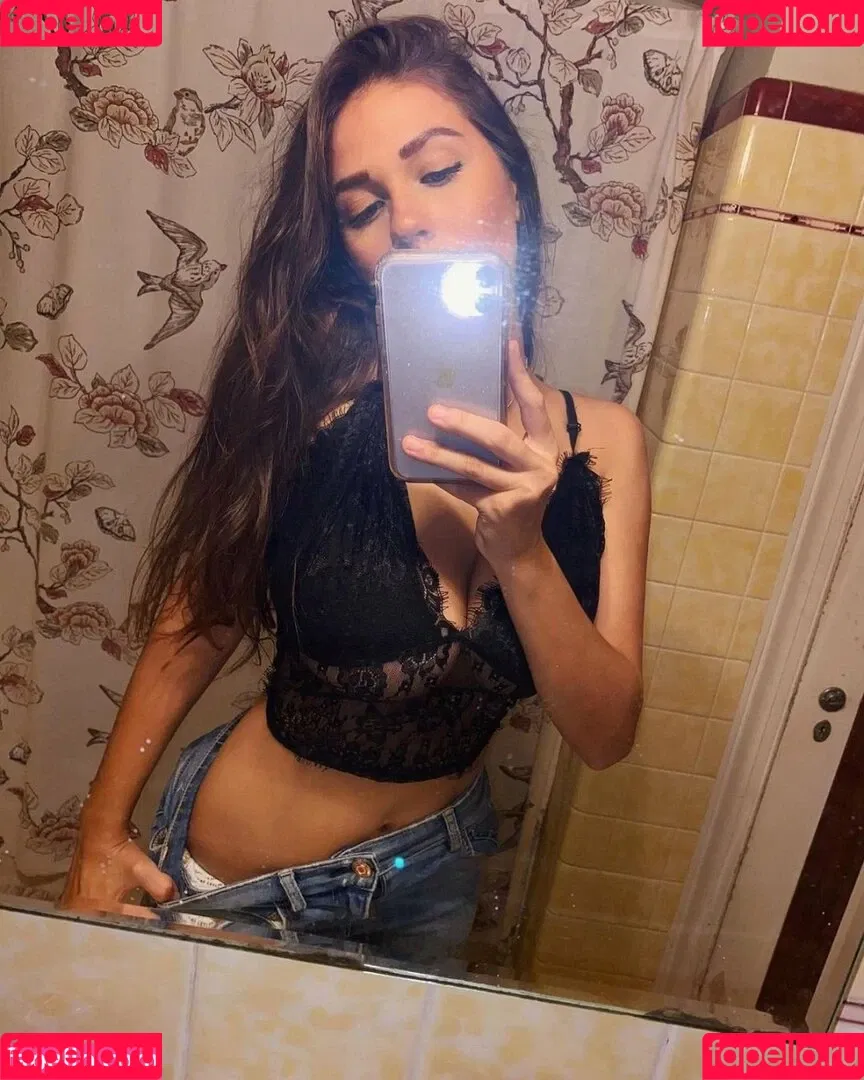 Maddy Mahmoudi / MaddyMahmoudi / Maddy_mahmoudi / u268798505 Onlyfans Photo Gallery 