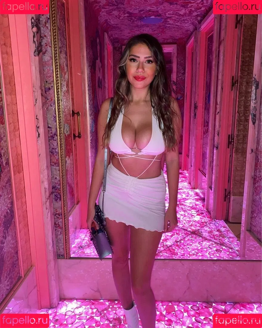 Maddy Mahmoudi / MaddyMahmoudi / Maddy_mahmoudi / u268798505 Onlyfans Photo Gallery 