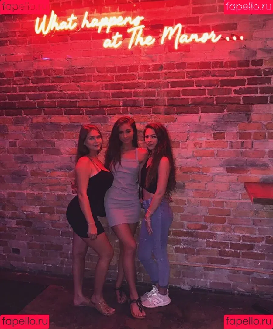 Maddy Mahmoudi / MaddyMahmoudi / Maddy_mahmoudi / u268798505 Onlyfans Photo Gallery 