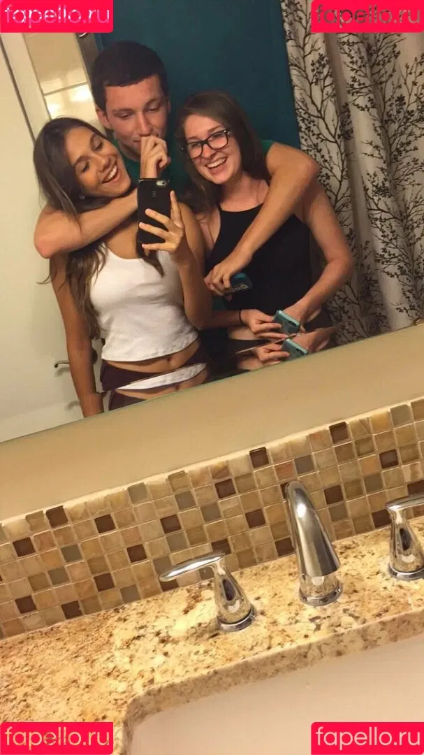 Maddy Mahmoudi / MaddyMahmoudi / Maddy_mahmoudi / u268798505 Onlyfans Photo Gallery 