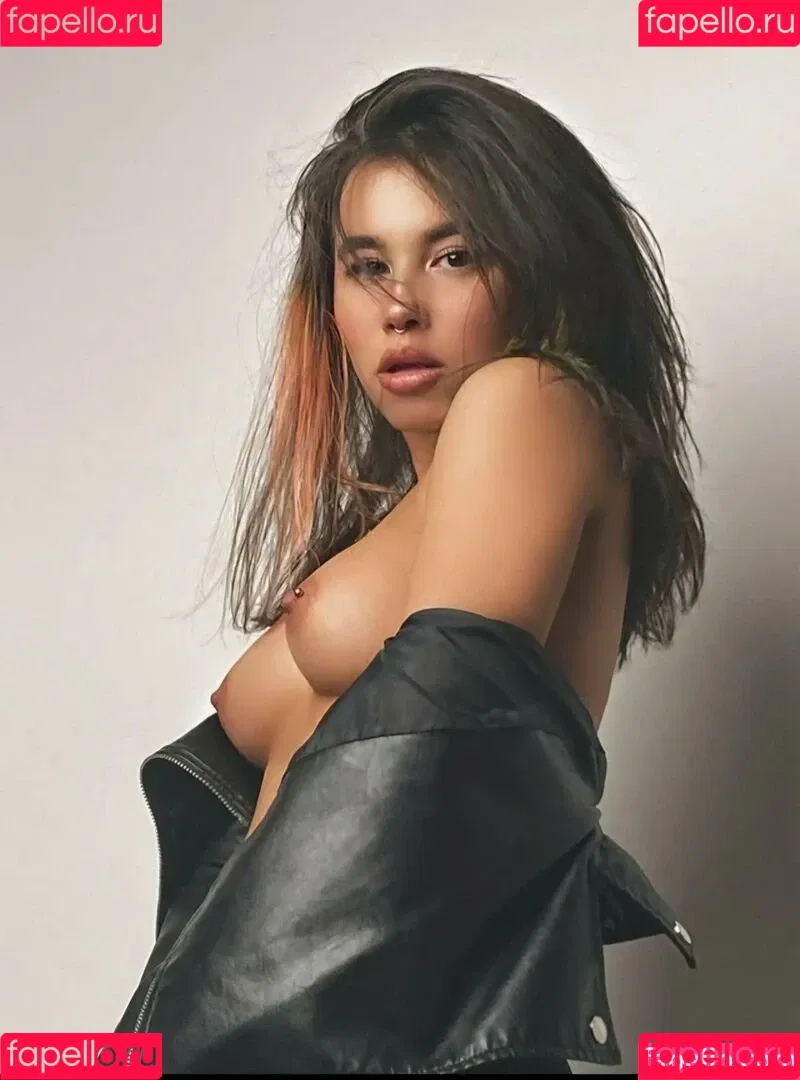 aliya__kiss / aliya_kiss Onlyfans Photo Gallery 