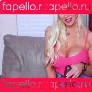 Simp Chat / Tara Babcock / tarababcock Onlyfans Photo Gallery 