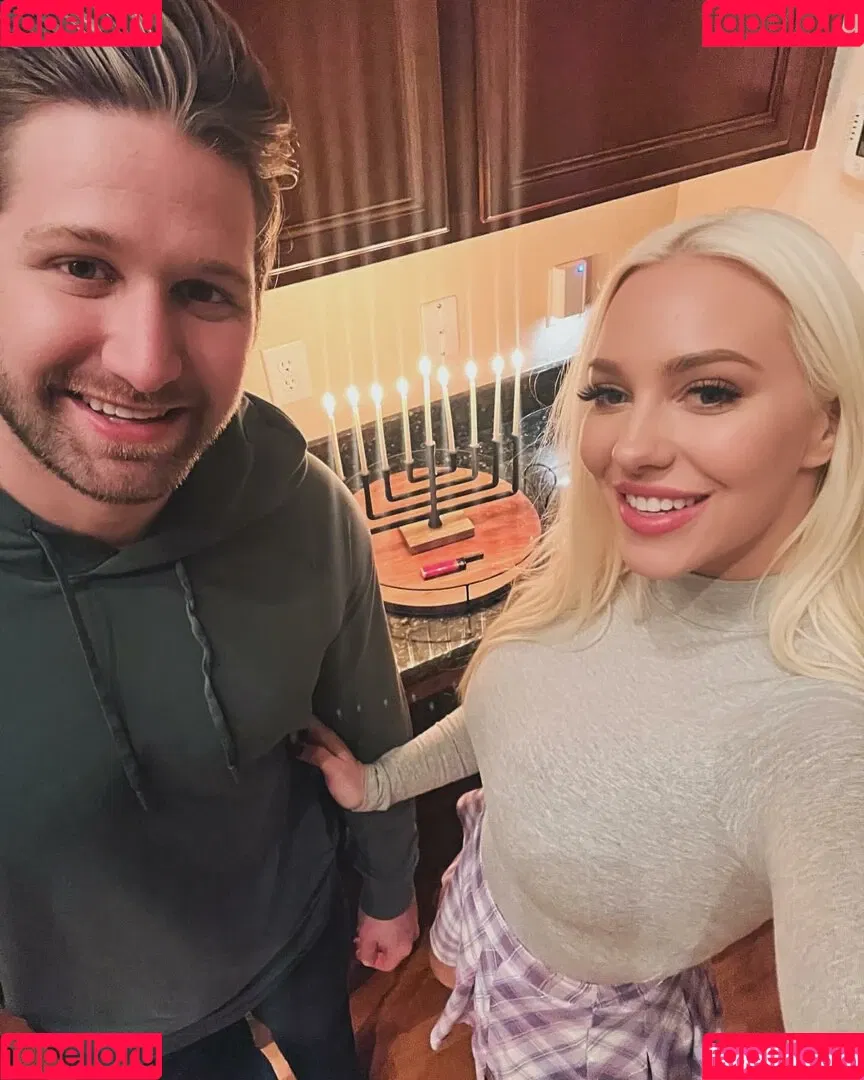 Simp Chat / Tara Babcock / tarababcock Onlyfans Photo Gallery 