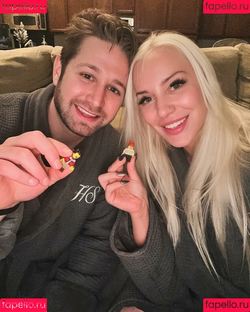 Simp Chat / Tara Babcock / tarababcock Onlyfans Photo Gallery 