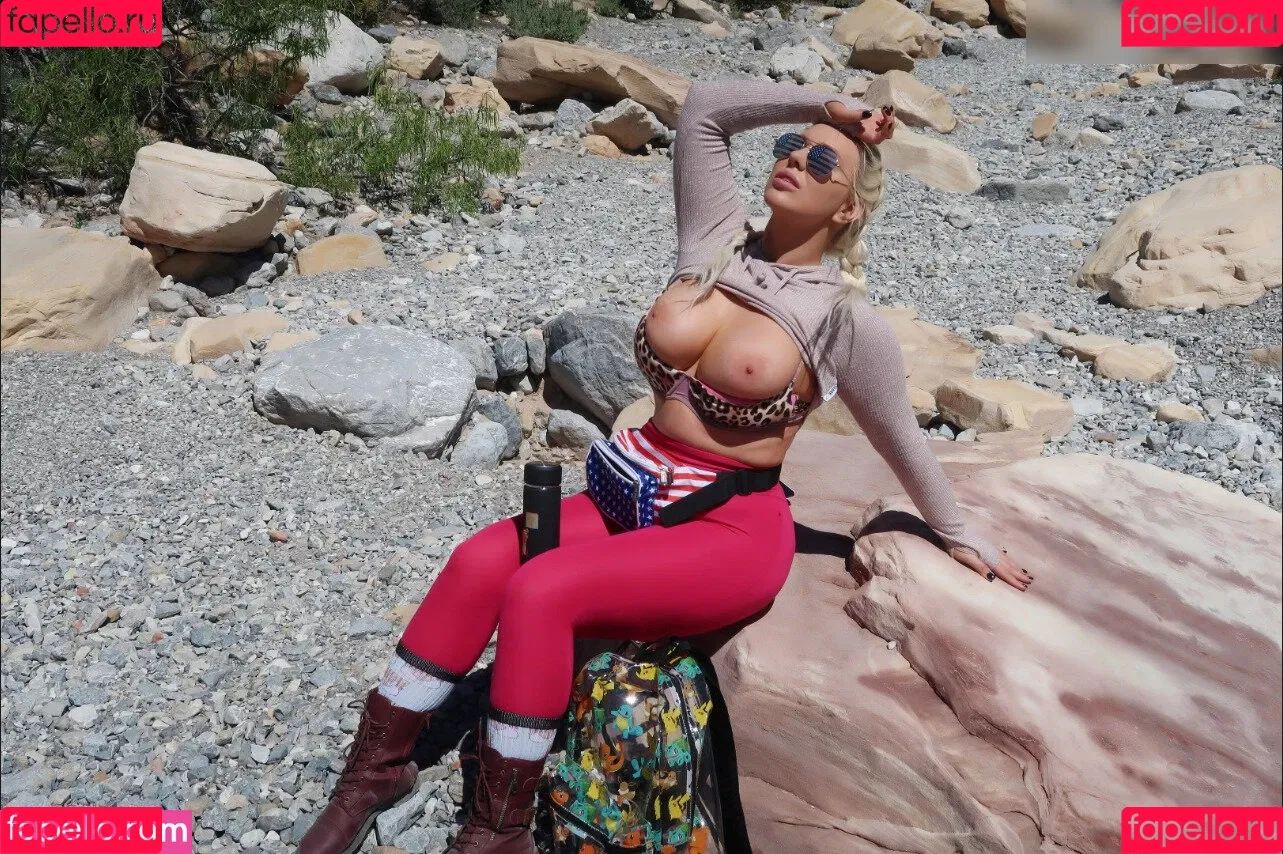 Simp Chat / Tara Babcock / tarababcock Onlyfans Photo Gallery 