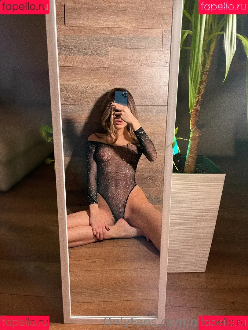 mishnikki / nicoleevien Onlyfans Photo Gallery 