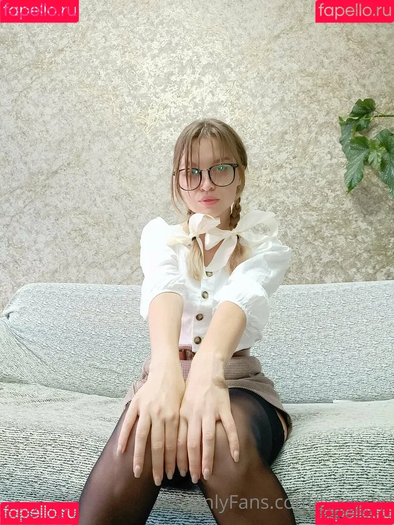 roxanne_moore / roxy_therealist Onlyfans Photo Gallery 