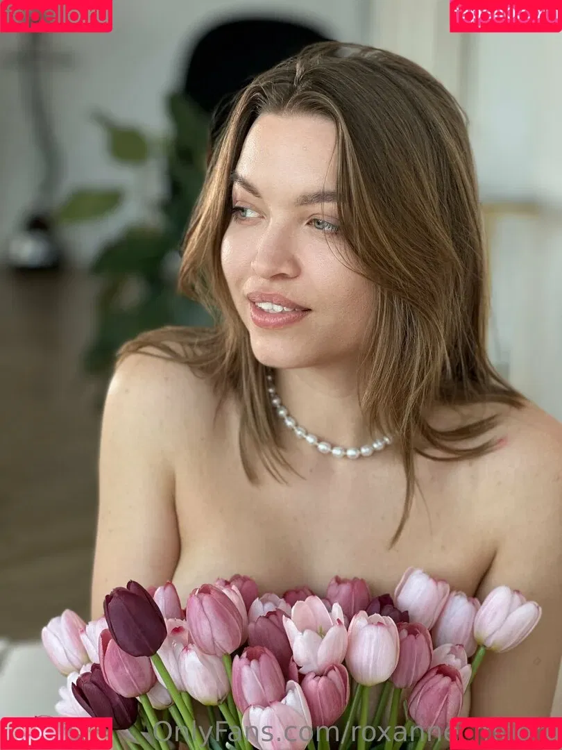 roxanne_moore / roxy_therealist Onlyfans Photo Gallery 