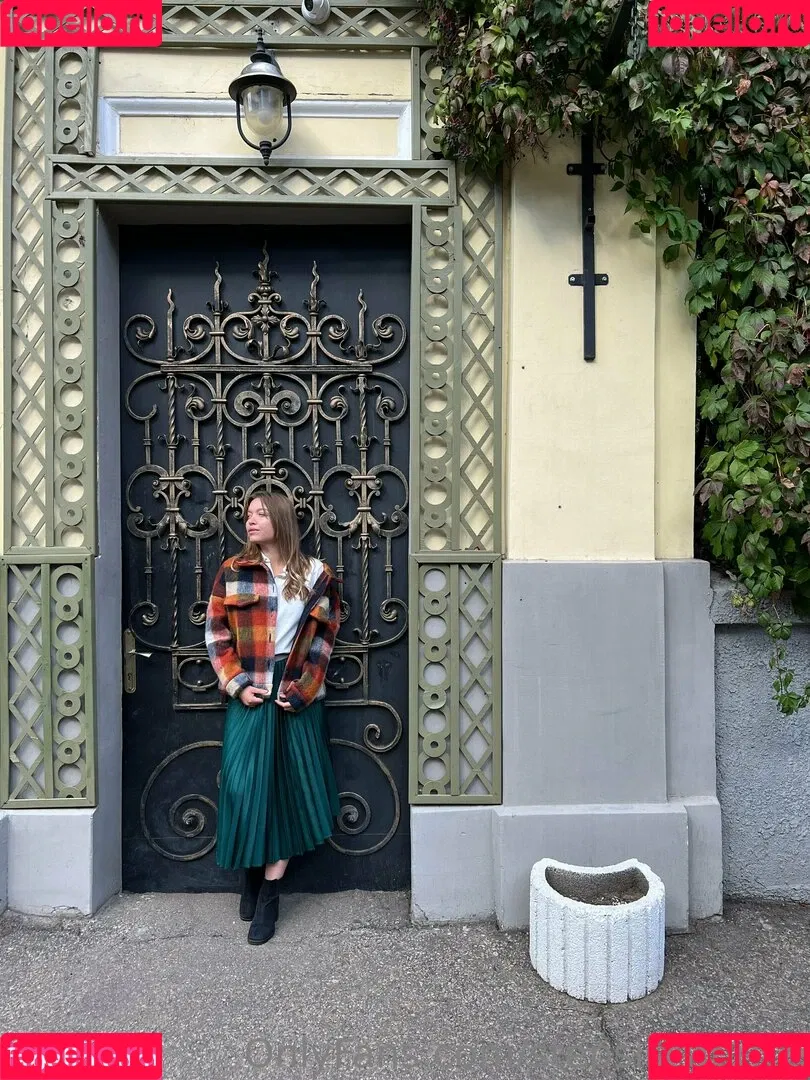 roxanne_moore / roxy_therealist Onlyfans Photo Gallery 