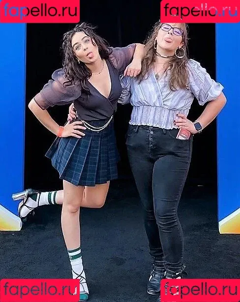 Mary Mouser / missmarymmouser Onlyfans Photo Gallery 