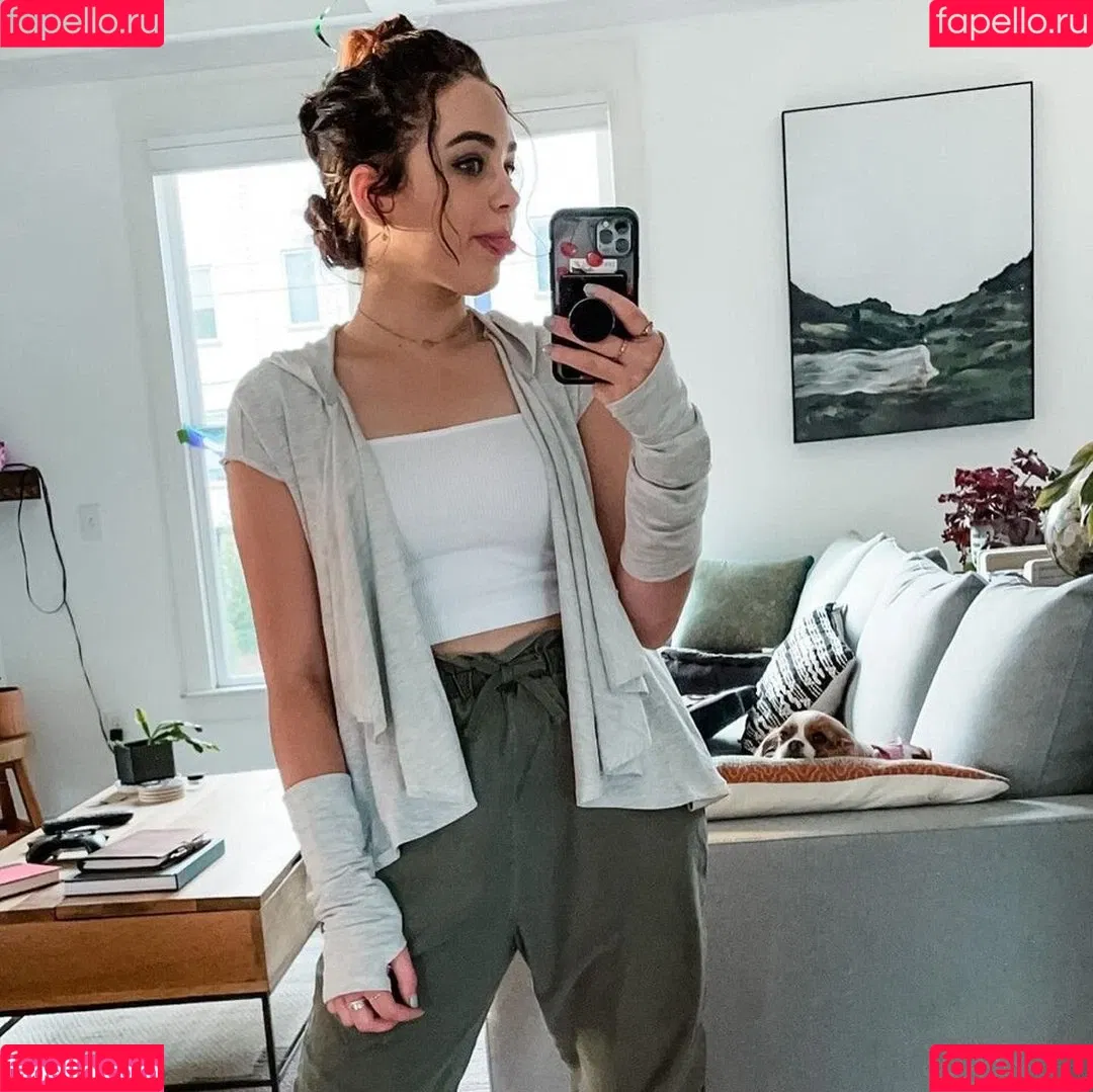 Mary Mouser / missmarymmouser Onlyfans Photo Gallery 