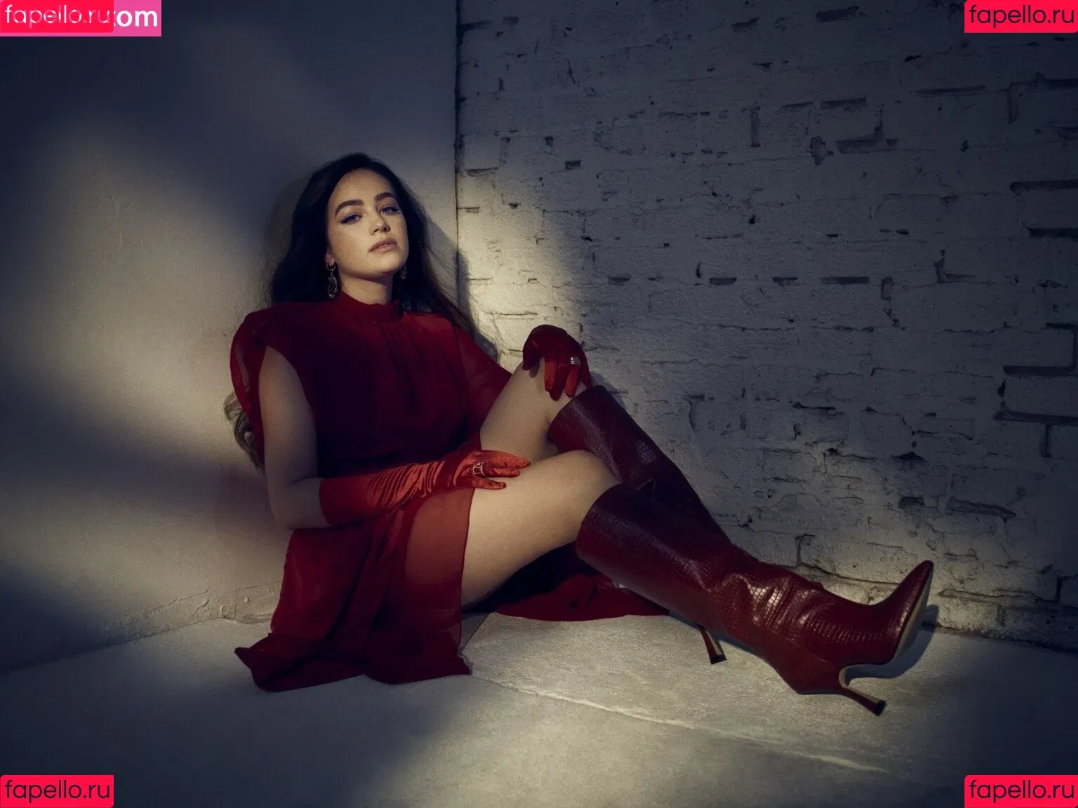 Mary Mouser / missmarymmouser Onlyfans Photo Gallery 