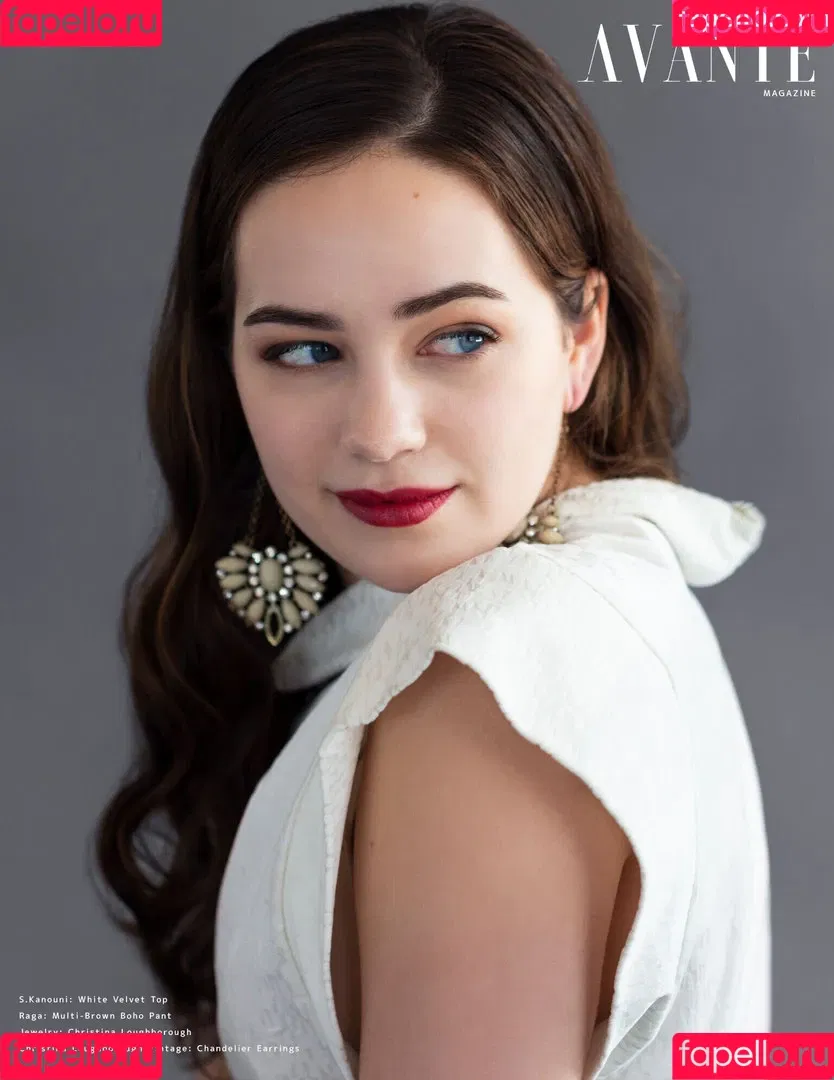 Mary Mouser / missmarymmouser Onlyfans Photo Gallery 