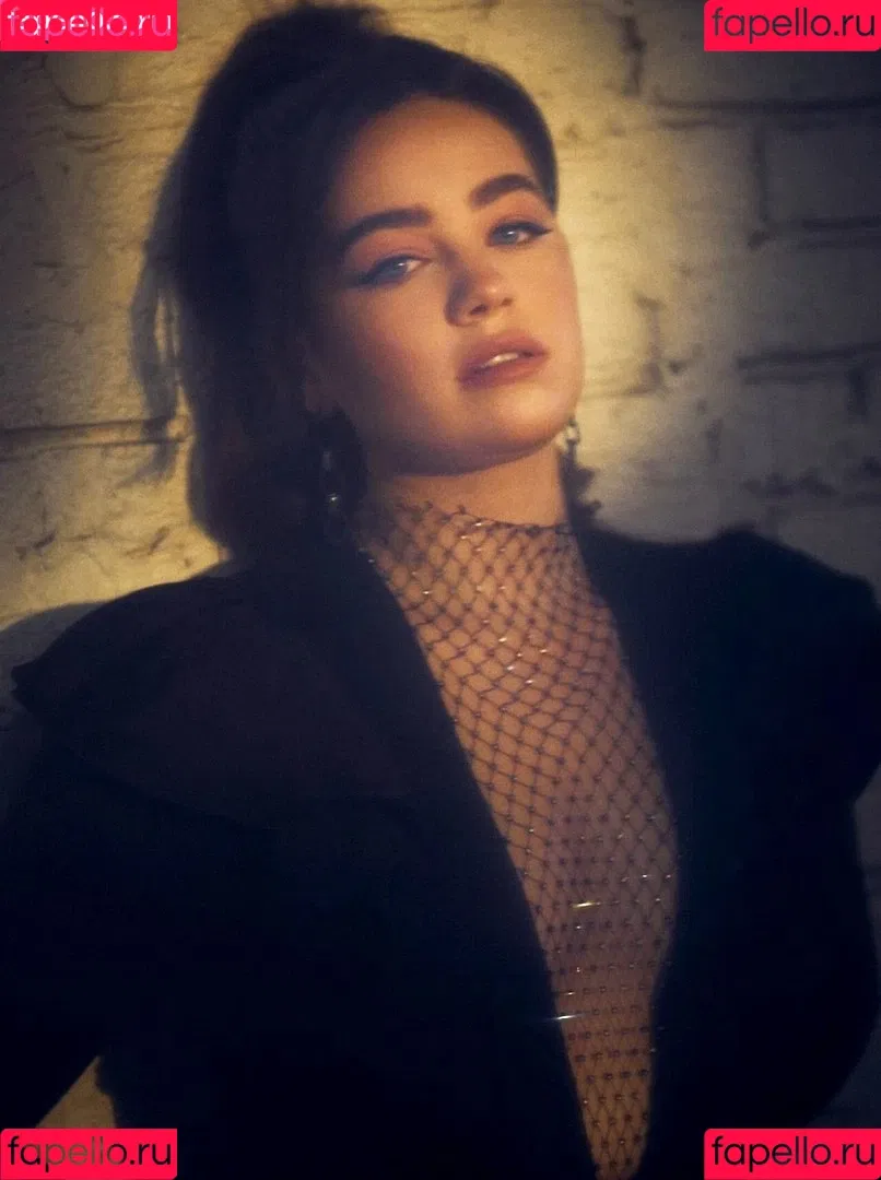 Mary Mouser / missmarymmouser Onlyfans Photo Gallery 