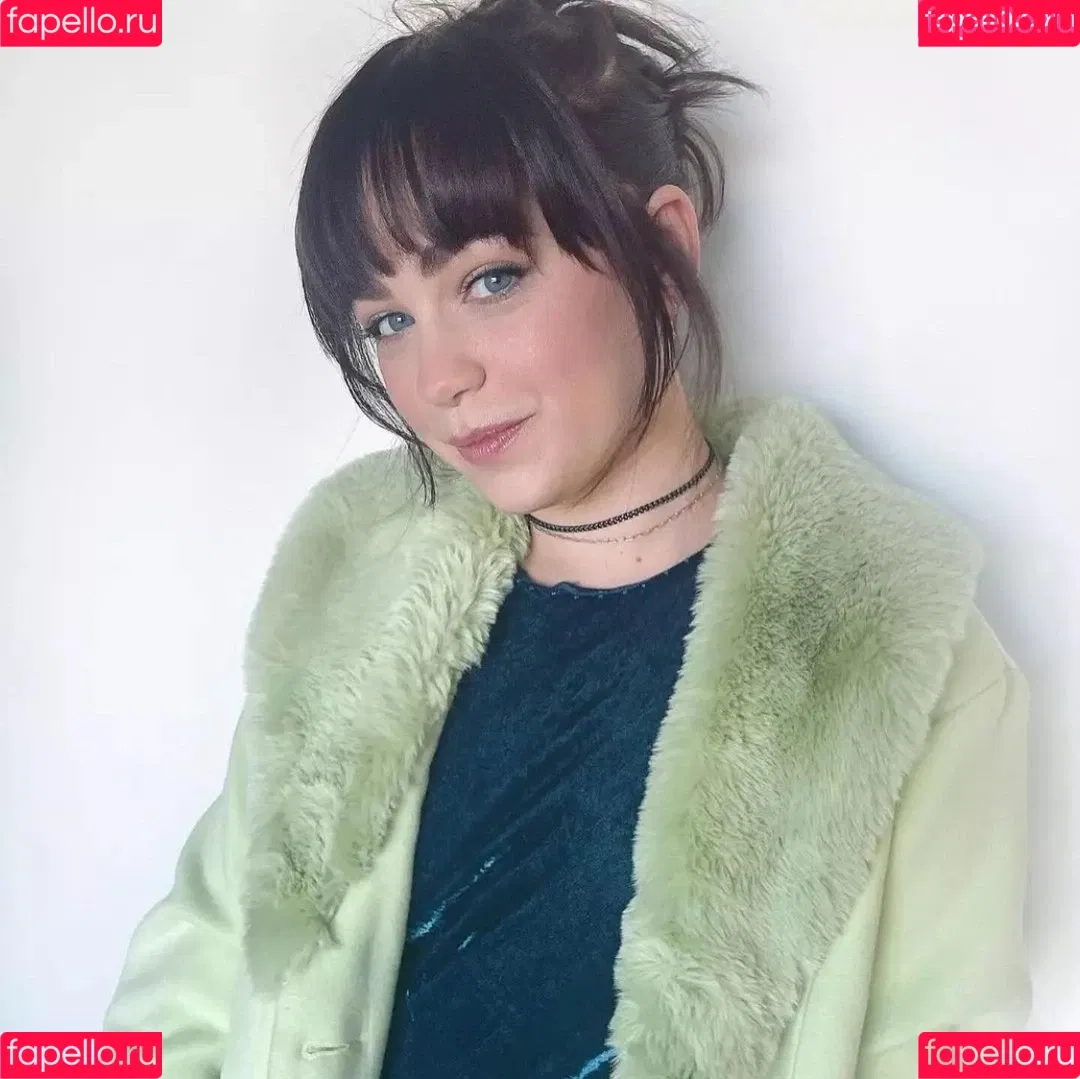 Mary Mouser / missmarymmouser Onlyfans Photo Gallery 