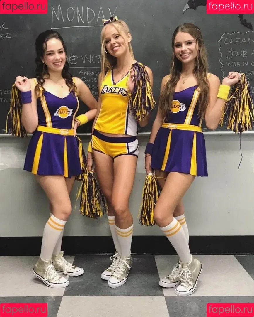 Mary Mouser / missmarymmouser Onlyfans Photo Gallery 