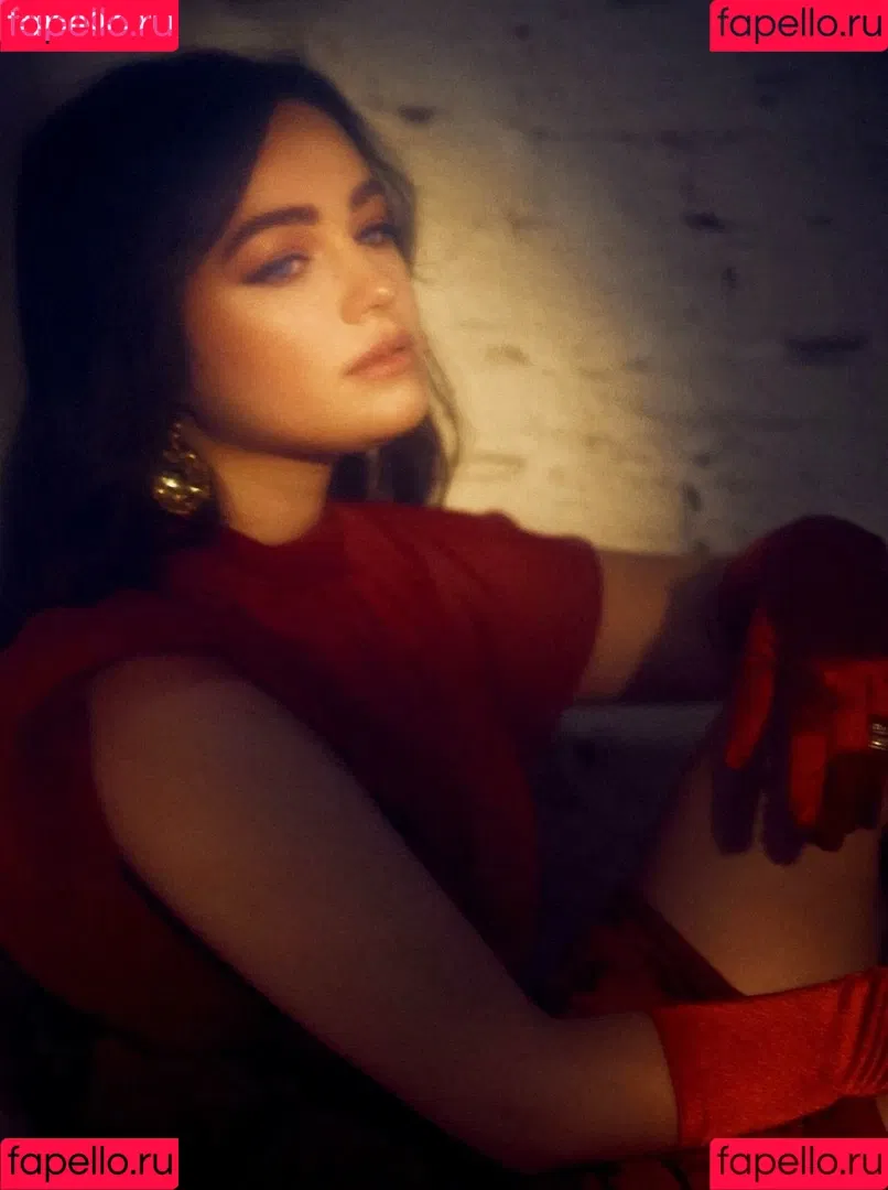 Mary Mouser / missmarymmouser Onlyfans Photo Gallery 