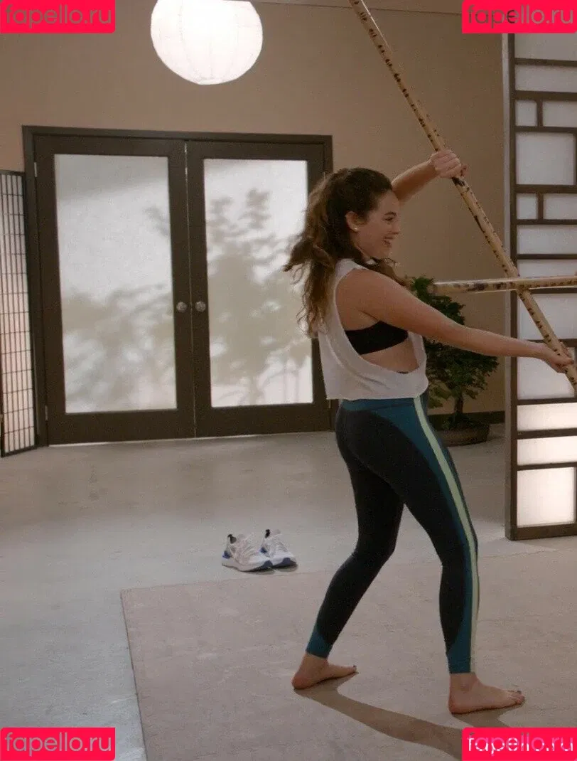 Mary Mouser / missmarymmouser Onlyfans Photo Gallery 