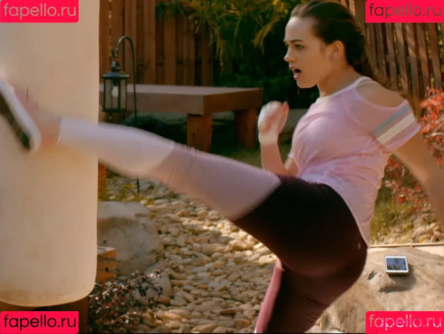 Mary Mouser / missmarymmouser Onlyfans Photo Gallery 